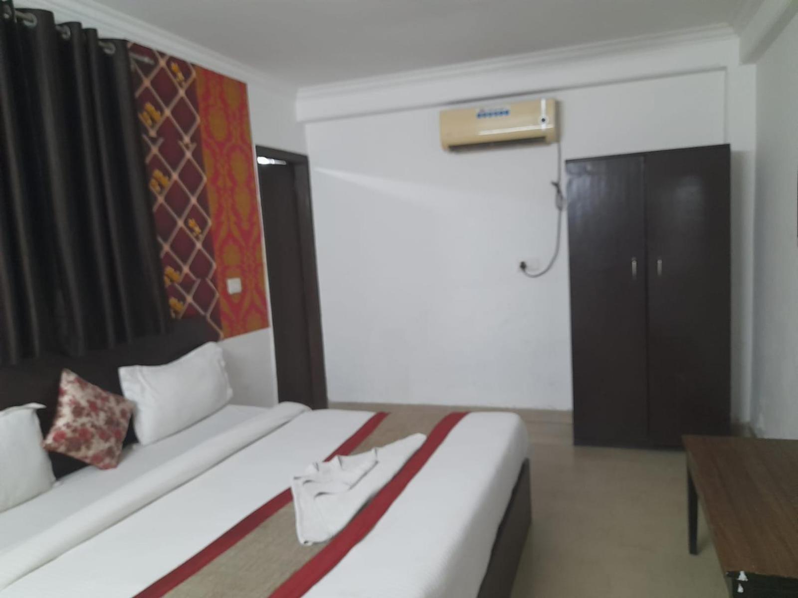 Hotel Airport Aditya Inn 新德里 外观 照片